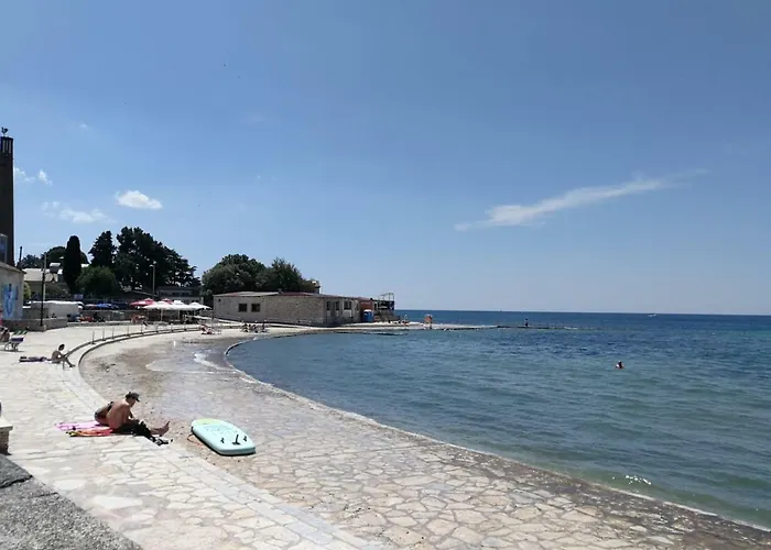 Nika * Umag
